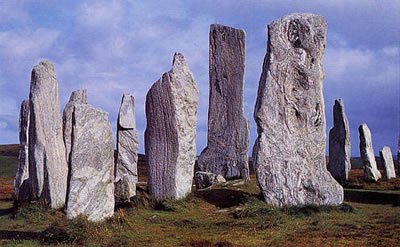 les menhirs ... des menhirs se tenant debour, fiers comme des bretons